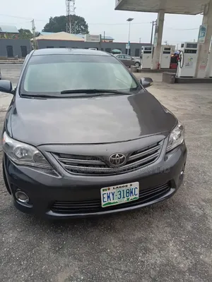 Toyota Corolla 2012 Gray
