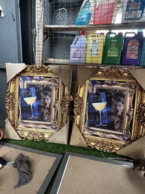 Royal Frame