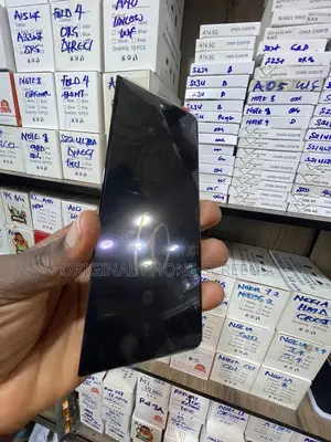 Samsung Galaxy Z Fold 4 Screen