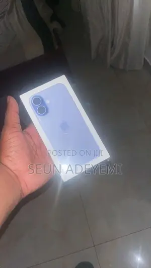 New Apple iPhone 17 256 GB Green