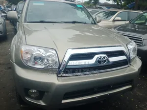 Toyota 4-Runner 2007 Gold