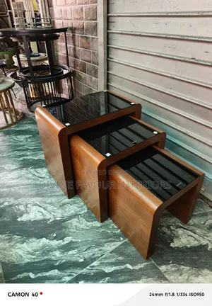Wooden Side Stool With Glass Top 3-1