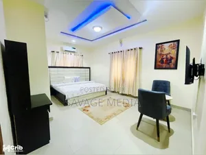 3 Bedrooms Apartment Available for Shortlet