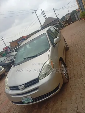 Toyota Sienna 2006 Silver