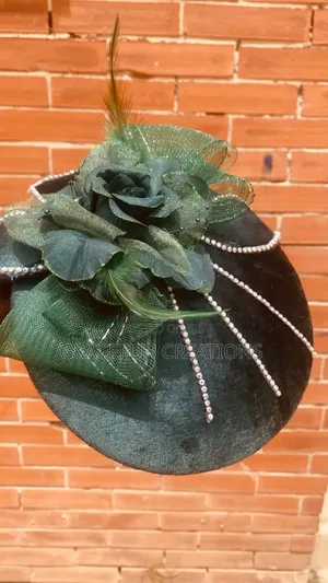 Hand Crafted Beautiful Fascinator, Suitable for All Occasions.