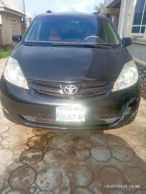 Toyota Sienna 2007 Black