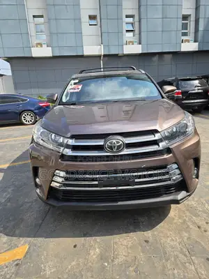 Toyota Highlander 2018 Brown