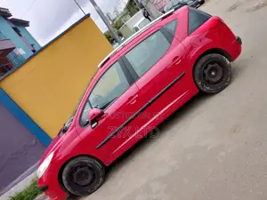 Peugeot 207 2008 Red