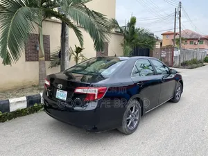 Toyota Camry LE 4dr Sedan (2.5L 4cyl 6A) 2012 Matt Black