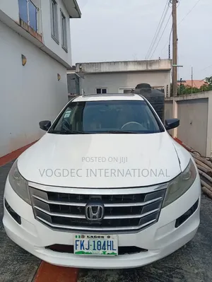 Honda Crosstour 2011 White