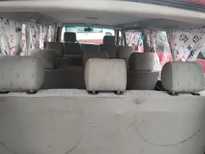 Volkswagen Transporter 2005 Red