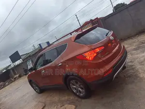 Hyundai Santa Fe 2013 Orange