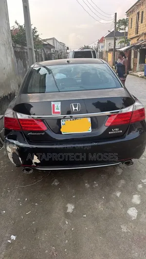 Honda Accord Touring V-6 4dr Sedan (3.5L 6cyl 6A) 2015 Black