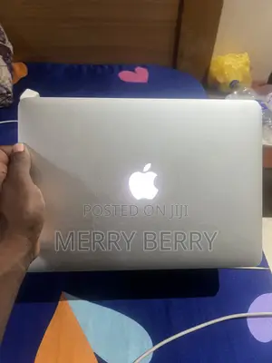 Laptop Apple MacBook Pro 2015 8GB Intel Core i5 SSD 128GB