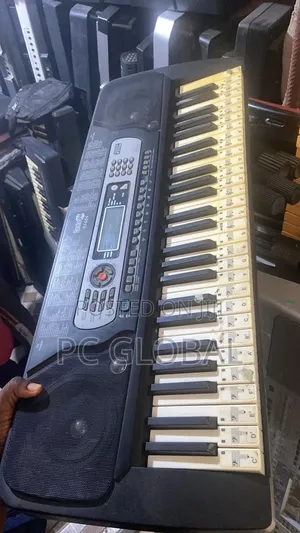 London Fairly Used Piono Keyboard for Practing