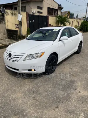 Toyota Camry XLE V6 4dr Sedan (3.5L 6cyl 6AM) 2009 White