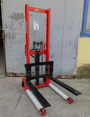 Manual Forklift Stacker 2000kg (China Standard) 2ton