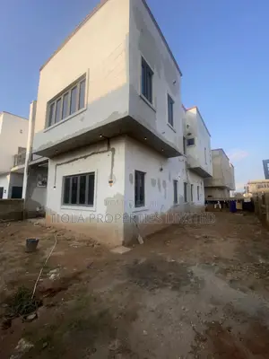 4bdrm Duplex in Crown Vista Estate, Sabon Lugbe for sale