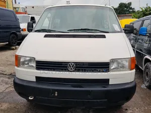 Volkswagen Transporter 2005 White