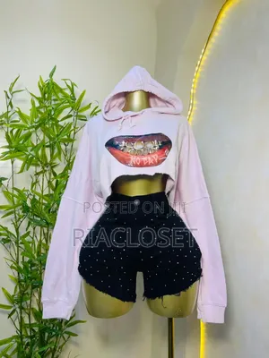 Trendy Graphic Crop Hoodies / Streetwear Cropped Hoodies