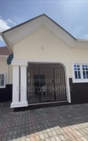 Luxury 3bedroom en-Suite Bungalow