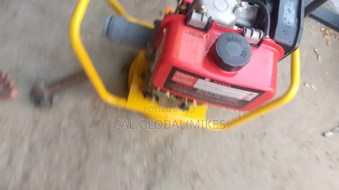 Pocker Vibrator Machine