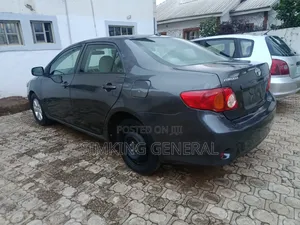 Toyota Corolla LE 4dr Sedan (1.8L 4cyl 4A) 2010 Gray
