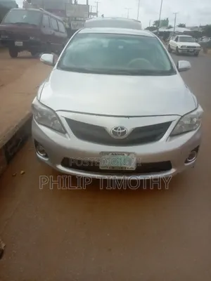 Toyota Corolla LE 4dr Sedan (1.8L 4cyl 4A) 2010 Silver