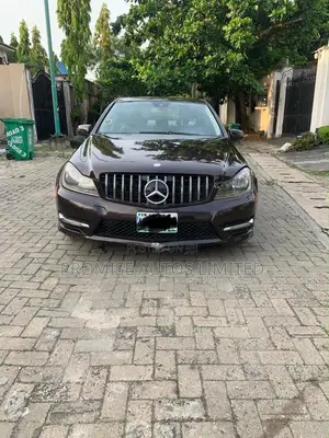 Mercedes-Benz C300 Luxury 4Matic Sedan AWD (3.5L 6cyl 7A) 2013 Burgundy