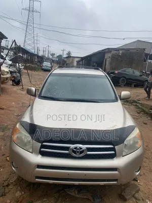 Toyota RAV4 2007 Gold
