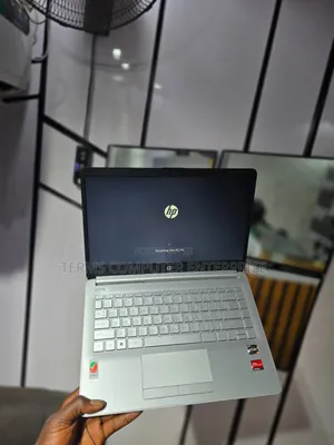 Laptop HP 14-ep0063 4GB AMD Ryzen 3 HDD 1T
