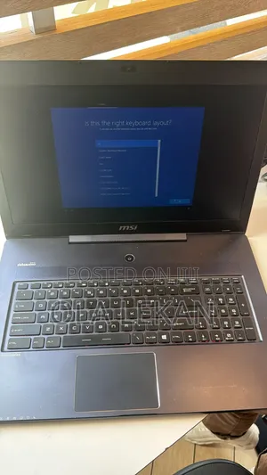 Laptop MSI MSI Sword 17 16GB Intel Core i7 HDD+SSD 1T