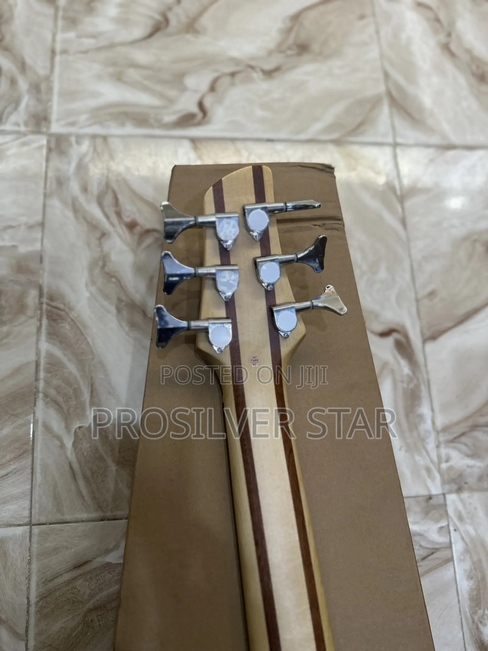 Magna 6-String Active Electric Bass Guitar