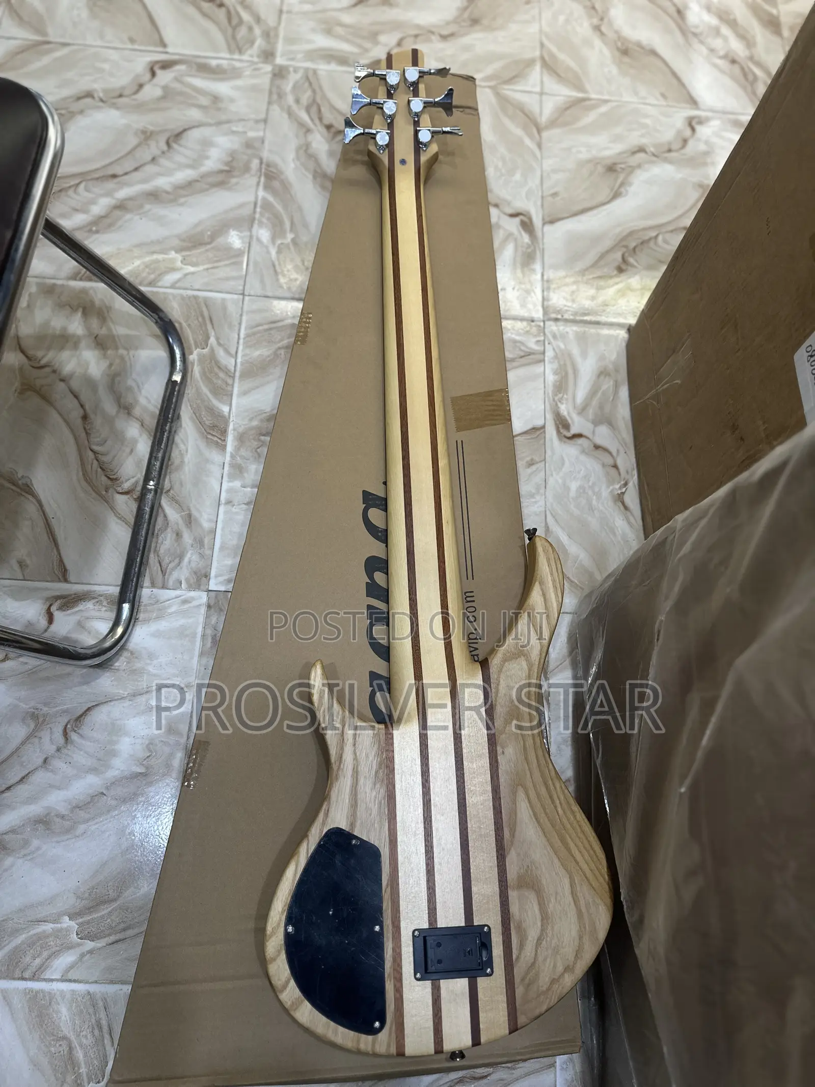 Magna 6-String Active Electric Bass Guitar