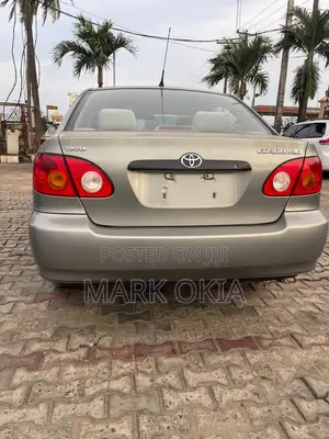 Toyota Corolla 2004 Gray