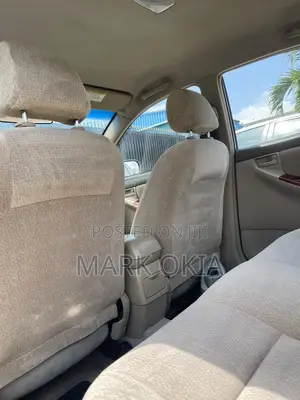 Toyota Corolla 2004 Gray