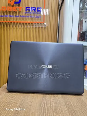 Laptop Asus Vivobook 15 8GB AMD SSD 256GB