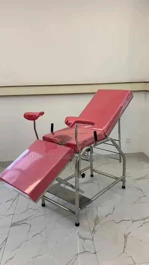 Delivery Bed /Couch 4 Legs