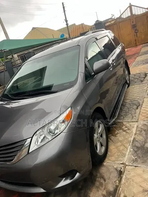 Toyota Sienna 2016 Gray