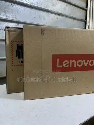 New Laptop Lenovo 8GB Intel Core Ultra 5 SSD 512GB