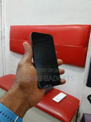 New Apple iPhone 13 256 GB Black