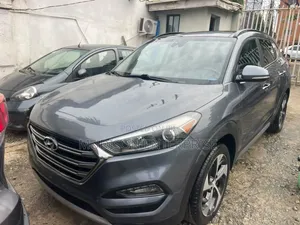 Hyundai Tucson Limited AWD 2016 Gray