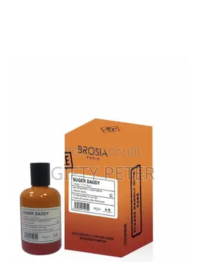 A Bold Blend of Woody,spicy and Sweet Fragrance