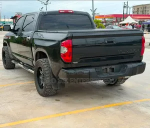 Toyota Tundra 2014 Black