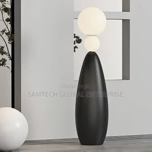 Modern Sculptural Floor Lamp – Luxury LED Statement Light