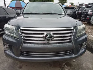 Lexus LX 2015 Gray