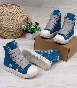 Chunky Lace Sneakers