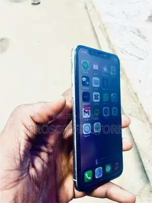 Apple iPhone X 64 GB White