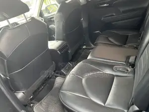 Toyota Highlander XLE 2021 Black