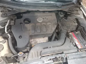 Nissan Altima 2.5 S Coupe 2010 Beige